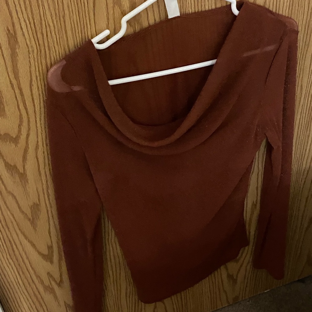Dresses and tops - Picture 15 of 16